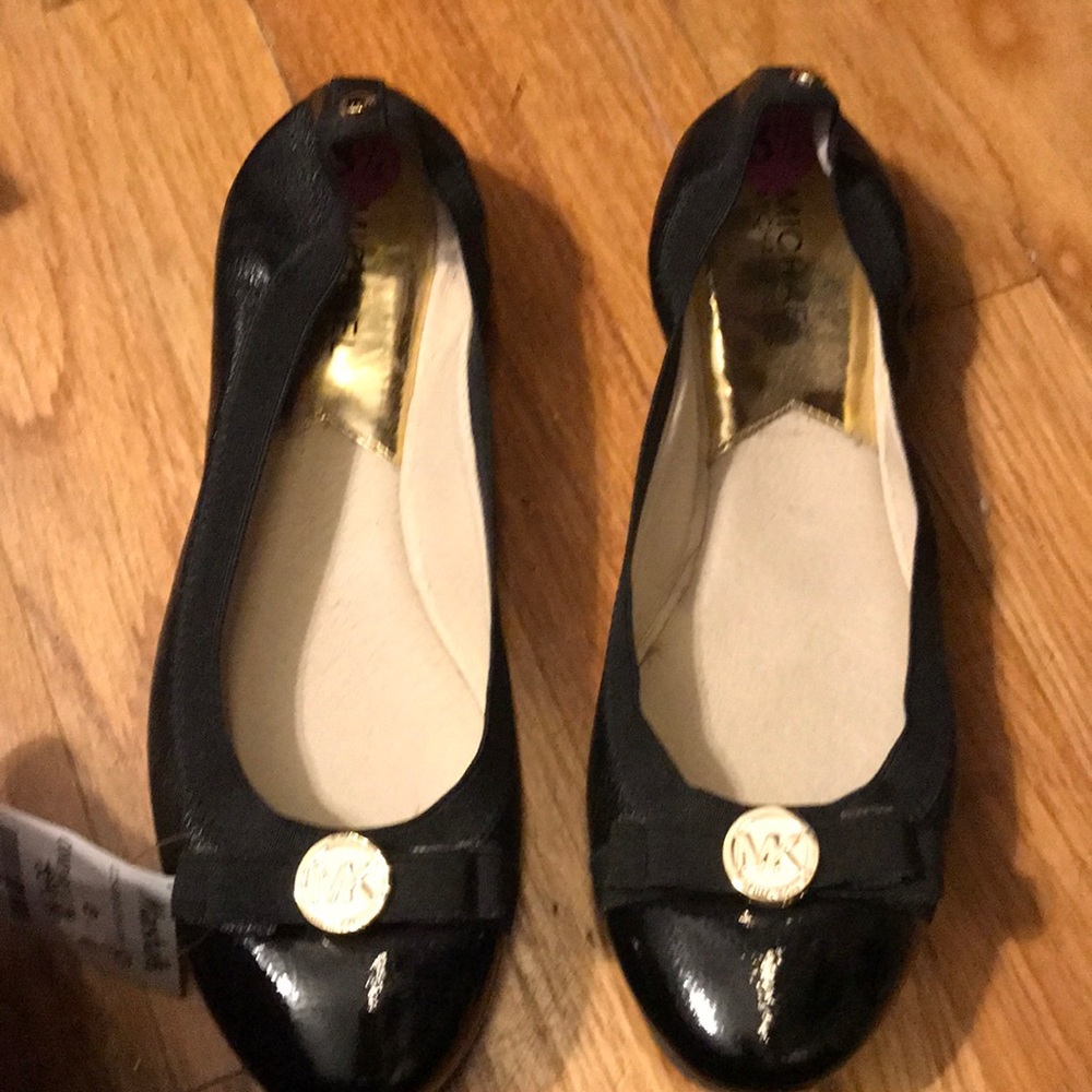 Black Michael Kors flats